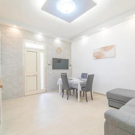 Apartment Domo Nora 2 *